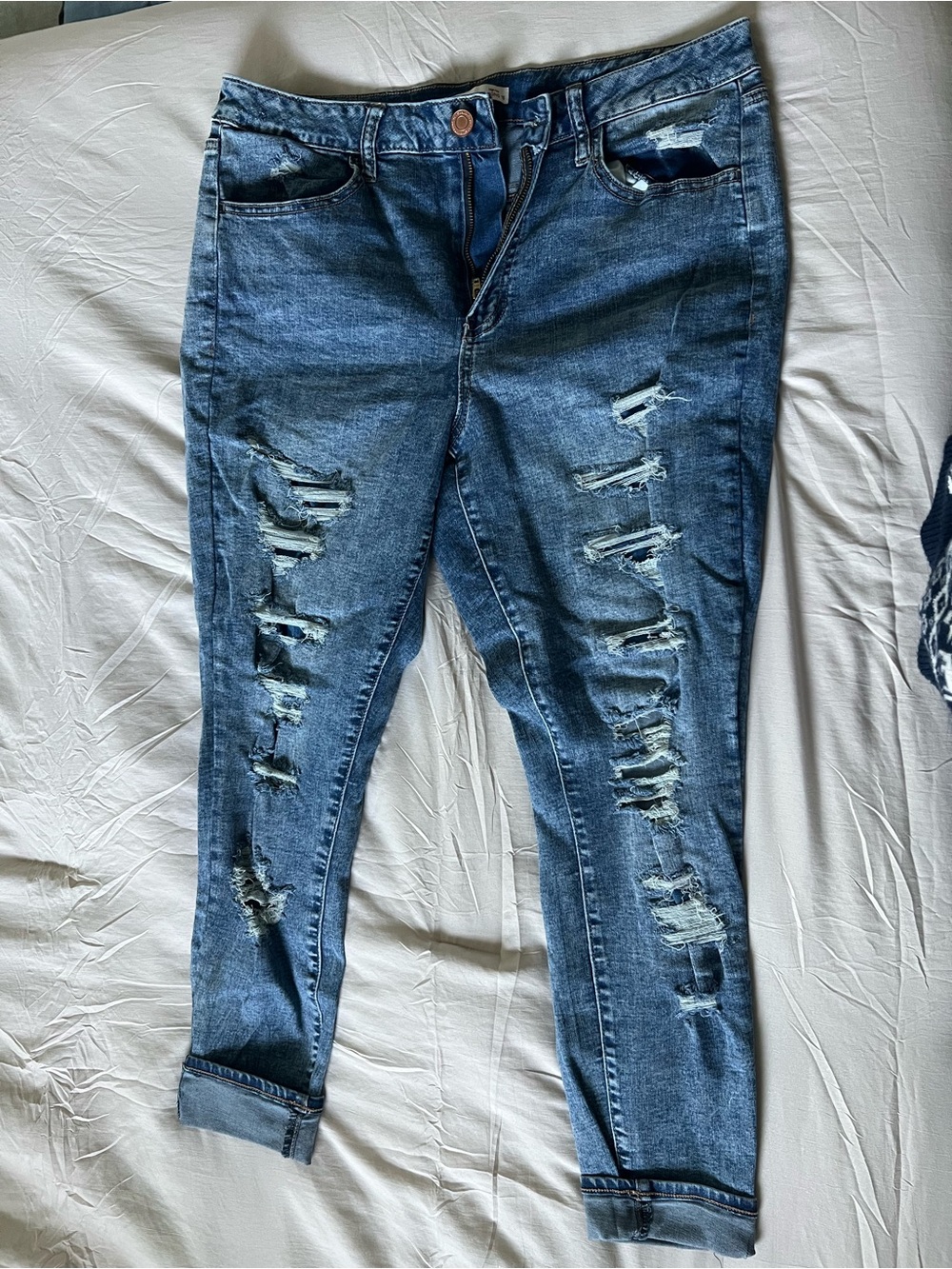 SO Women's Distressed Medium Blue Ripped Jeggings